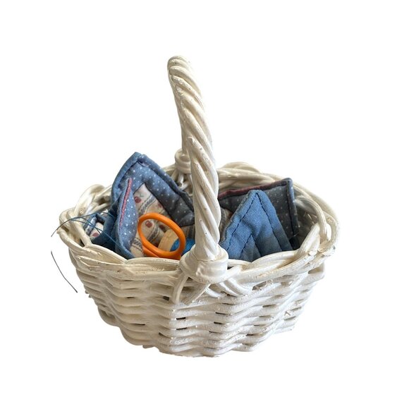 Mini Sewing Basket White Wicker with Liner - Picture 3 of 6